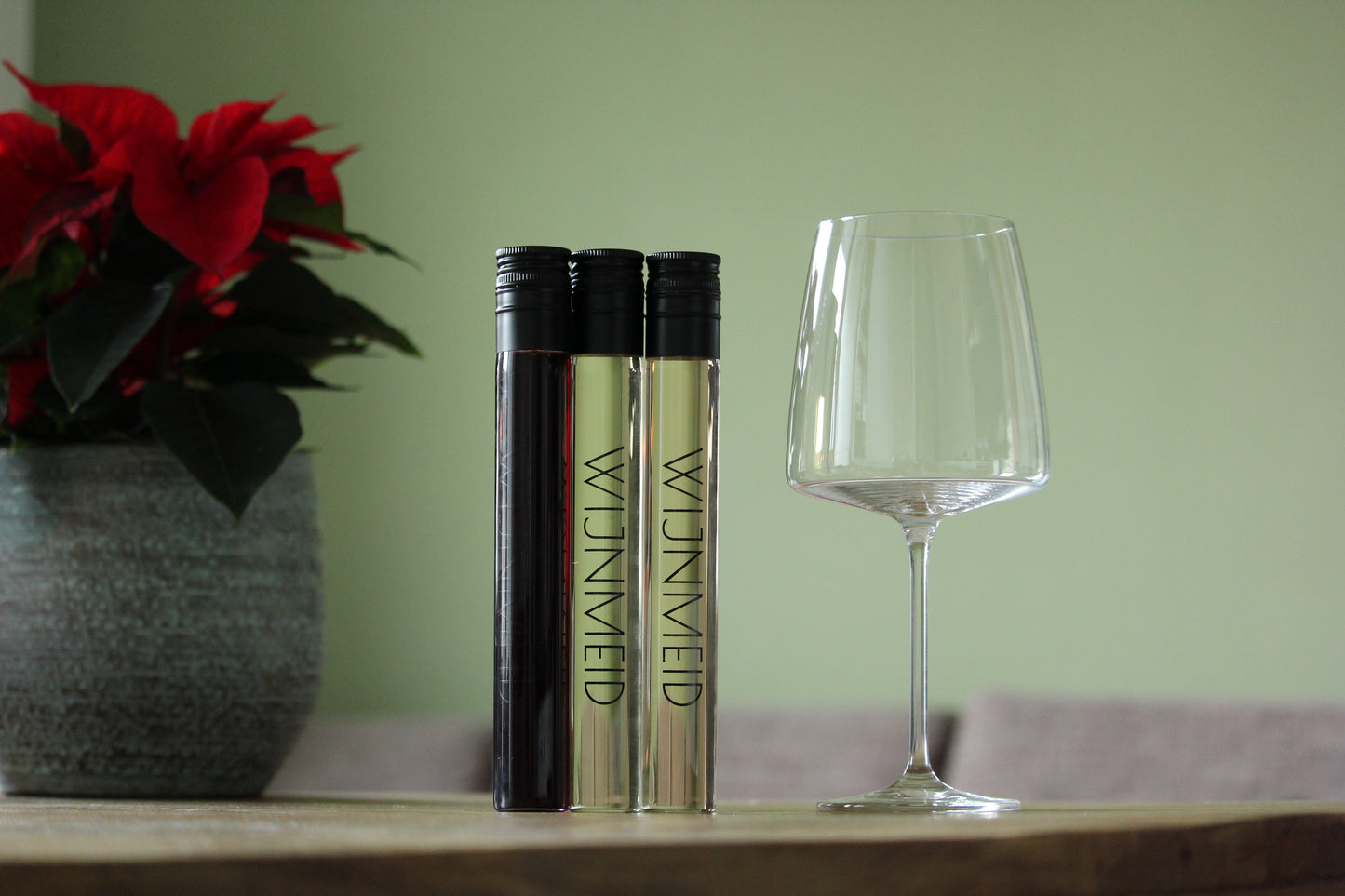 Nederlandse wijnproeverij van 5 wijnen